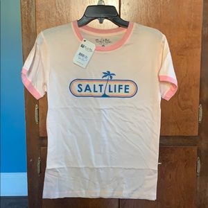 Woman’s Salt Life t-shirt size small